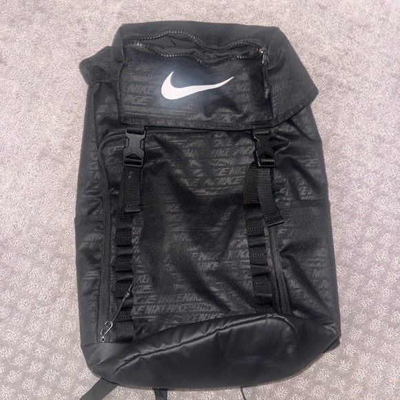 Nike Black and White Men's Backpack - Picture 1 of 3